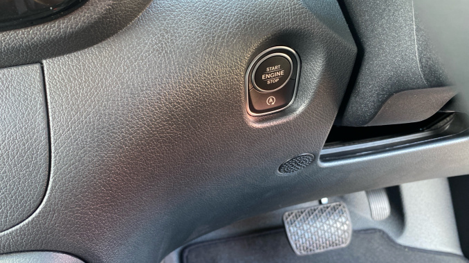 Mercedes-Benz Vito L2 Diesel Rwd 119CDI Select Crew Van 9G-Tronic - Image 38